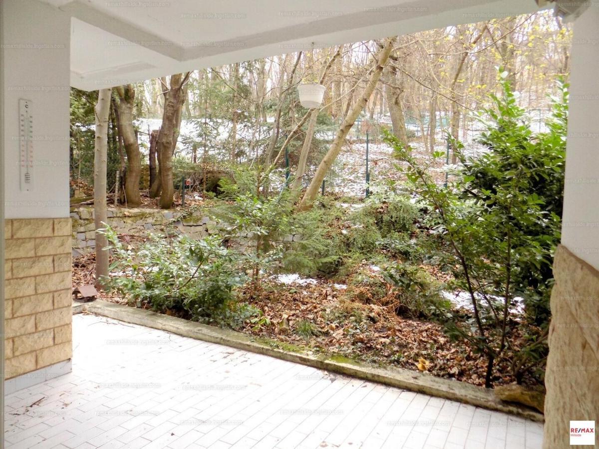 Romantic Two Bedroom Apartments In The Hills Of Budapest With Private Parking Exteriör bild